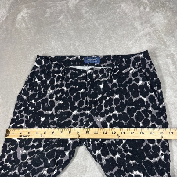 Old Navy Mid Rise Harper Cropped Leopard Animal Print Cotton Blend Pants 4 Reg - Picture 9 of 16